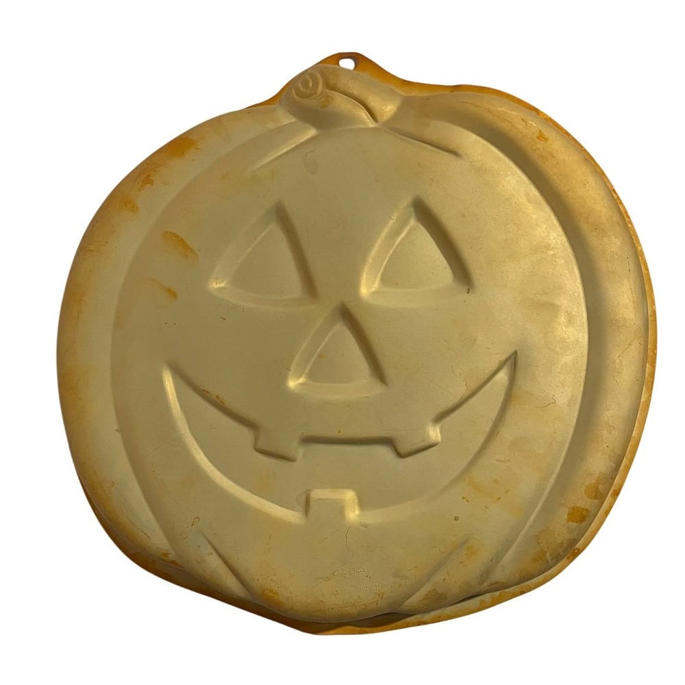 Wilton Pumpkin Cake Pan 2105 2059 Metal Halloween Baking Mold